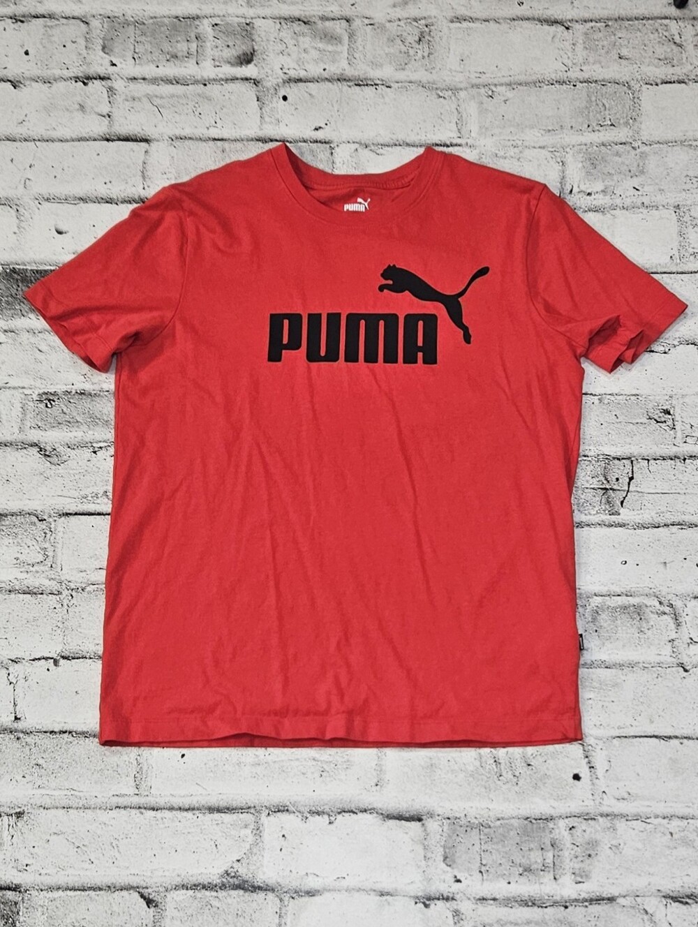 PUMA Mens Essential Logo T Shirt Red Black Graphic Tee Size Medium